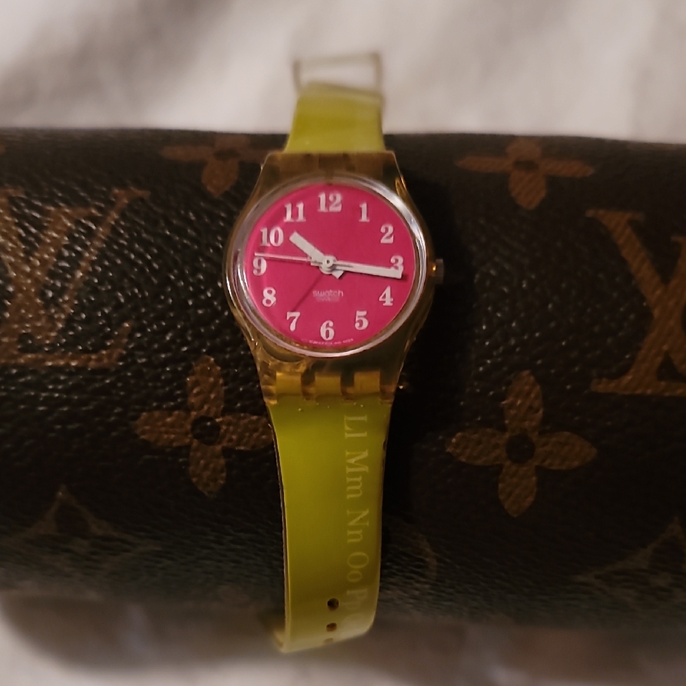 Swatch Lady XYZ Working But‎ Dirty & Used Watch Pink Green Alphabet